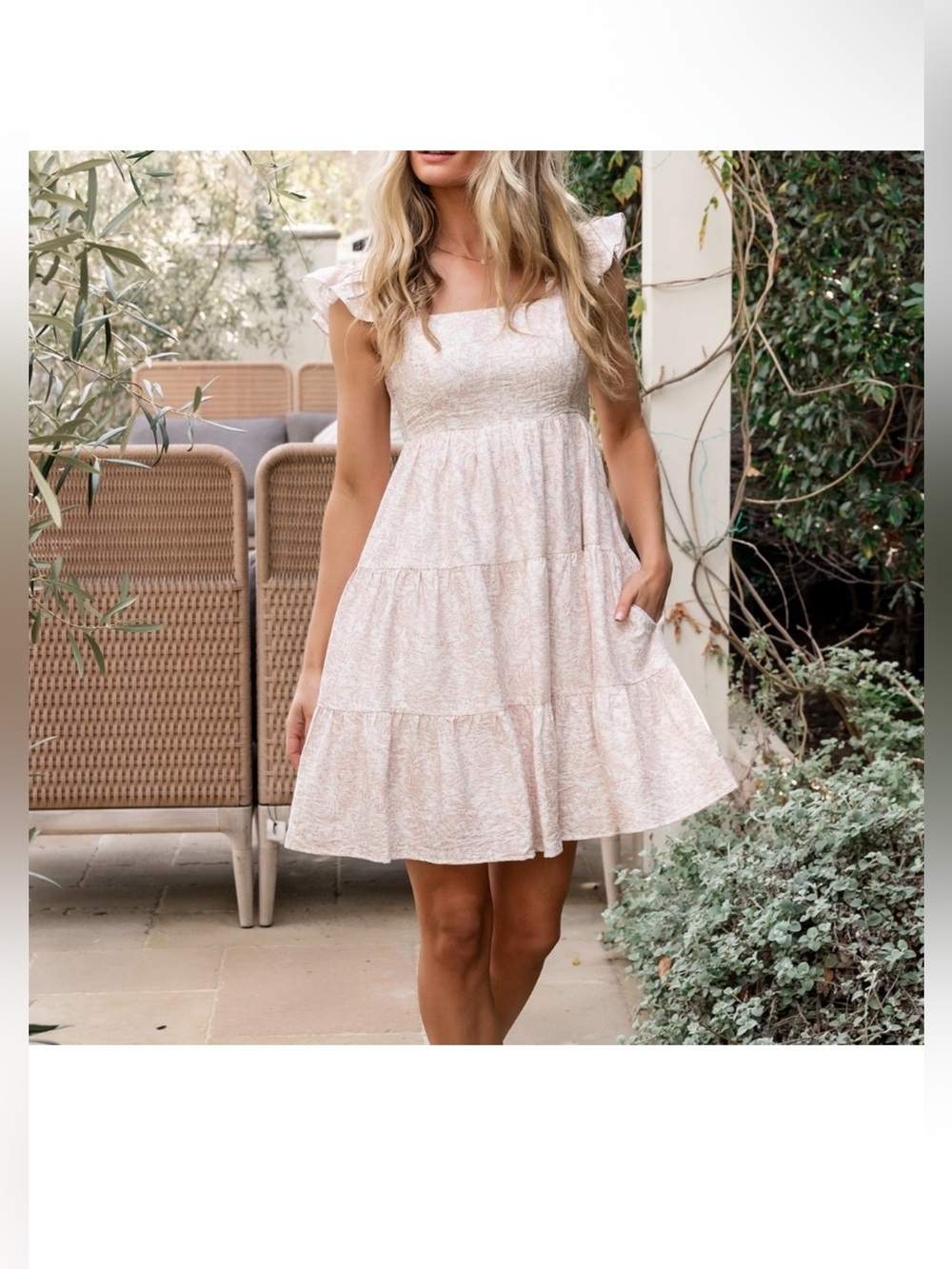 Baltic Born Blush Floral Square-Neck Tiered Mini Dress size M